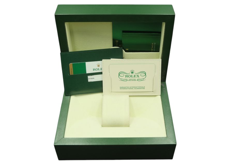 Rolex GMT Master II 116718 LN Image 4